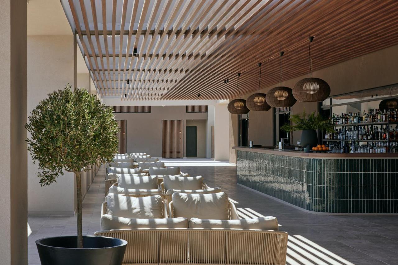 Elissa Adults-Only Lifestyle Beach Resort Kallithéa Dış mekan fotoğraf The bar at the hotel
